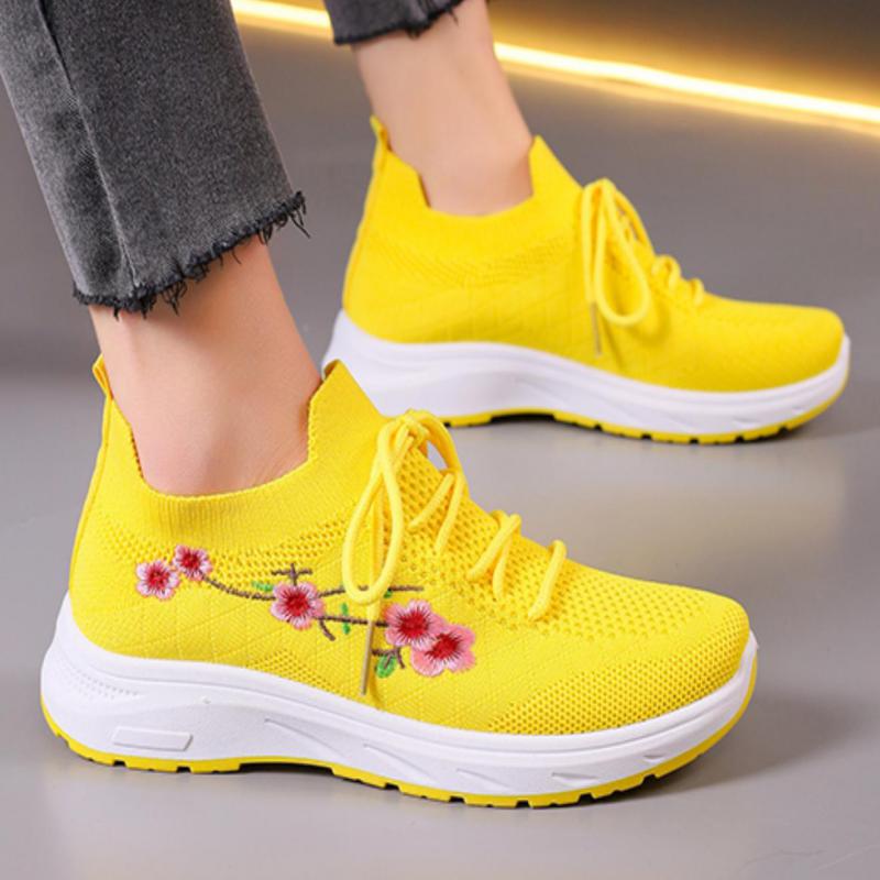 Fashion Spring Summer Yellow Shoes For Women Sports Mesh Breathable Shoes Flat Sneakers Flowers Embroidered Shoes Red Running Shoes