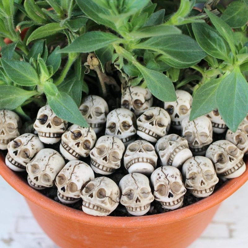 20Pieces Smiling Bone Skulls for Creative Halloweens Decoration and Spookys Event Planning