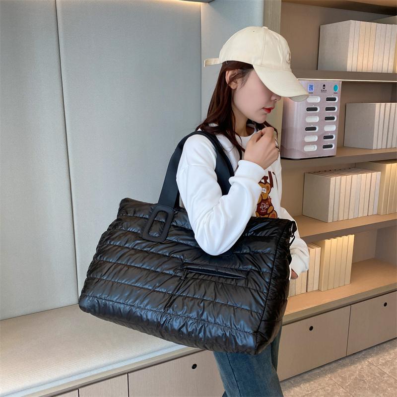 Fitness Bag  Women's Rest Bag  Exercise Bag  Waterproof Swimming Bag with Dry and Wet Separation  Portable for Yoga  Single Shoulder Travel