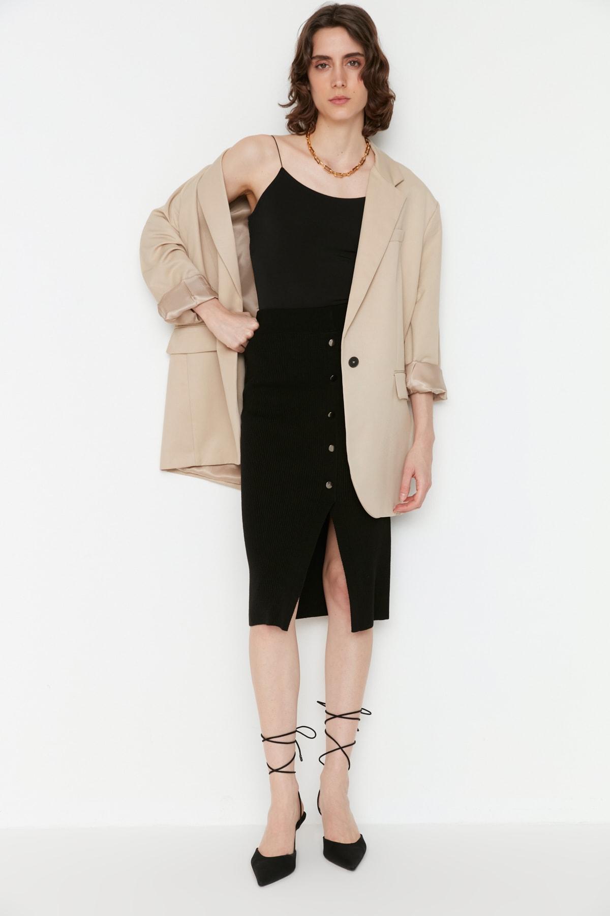 

Черная трикотажная юбка с пуговицами TWOAW22ET0087