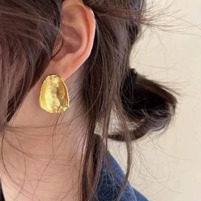 Wind Blogger Irregular Stud Earrings Women'S Handmade Hammer Pattern Texture Earrings Simple Temperament Versatile Earrings