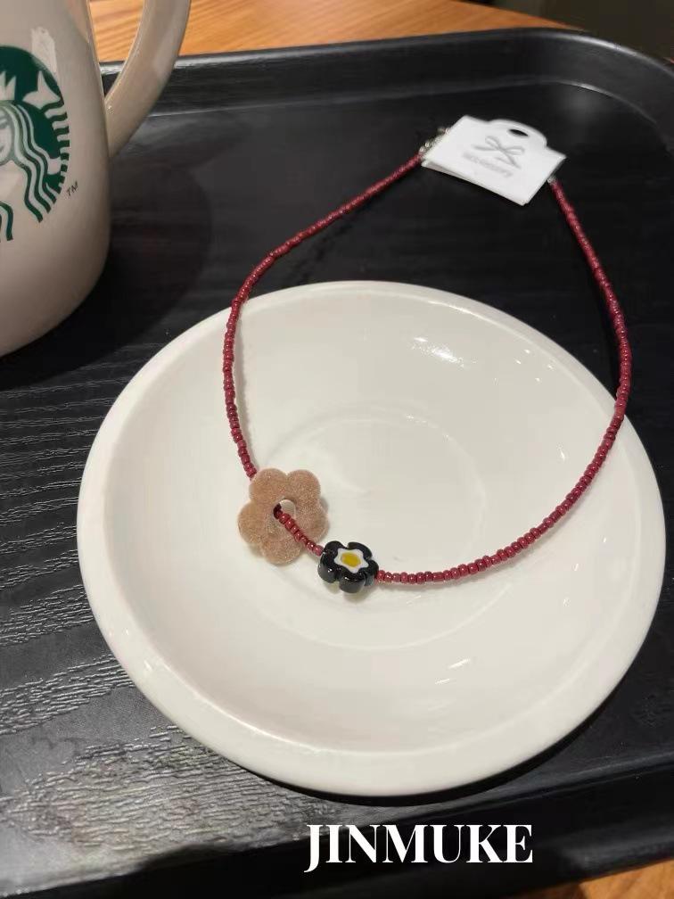 

2024 Stylish Velvet Beaded Choker with Star & Floral Pendant