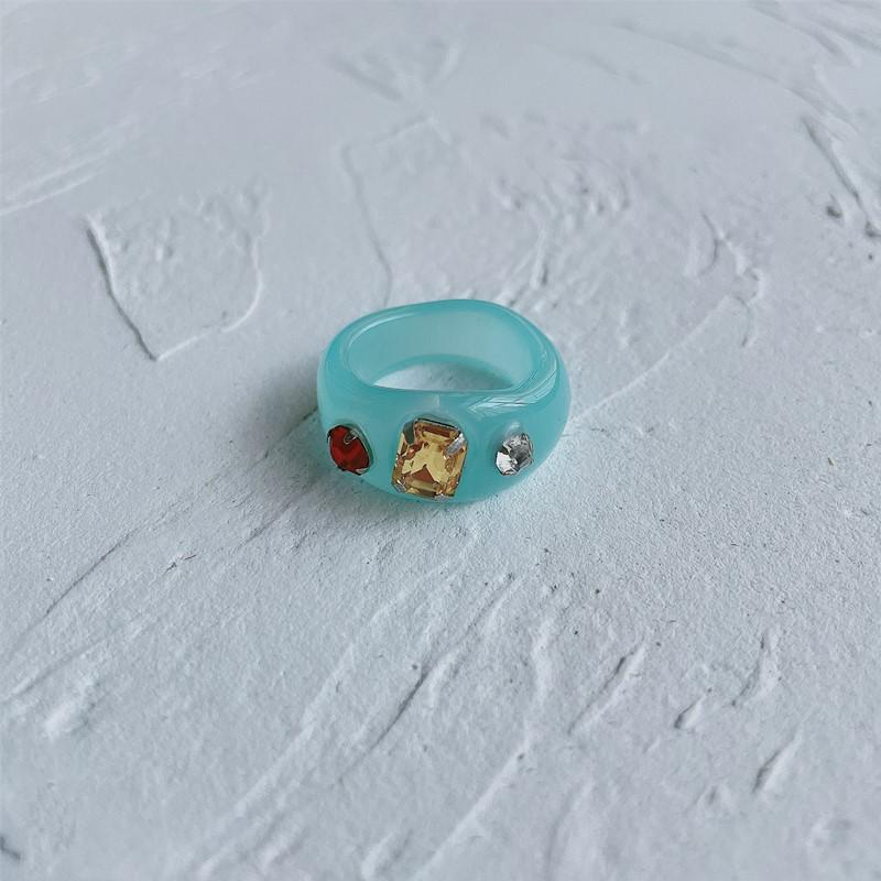 

Ретро Японский и Корейский Стиль Смола Акрил Кольцо с Бриллиантом для Женщин - Кольцо на Указательный Палец Желейного Цвета One Size