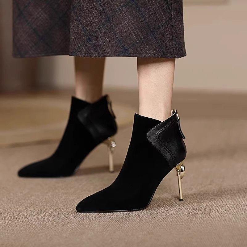 

Soft leather pointed short boots women s thin heels 2025 autumn and winter new temperament high heel short women s boots frosted leather splicing b 40 чёрный