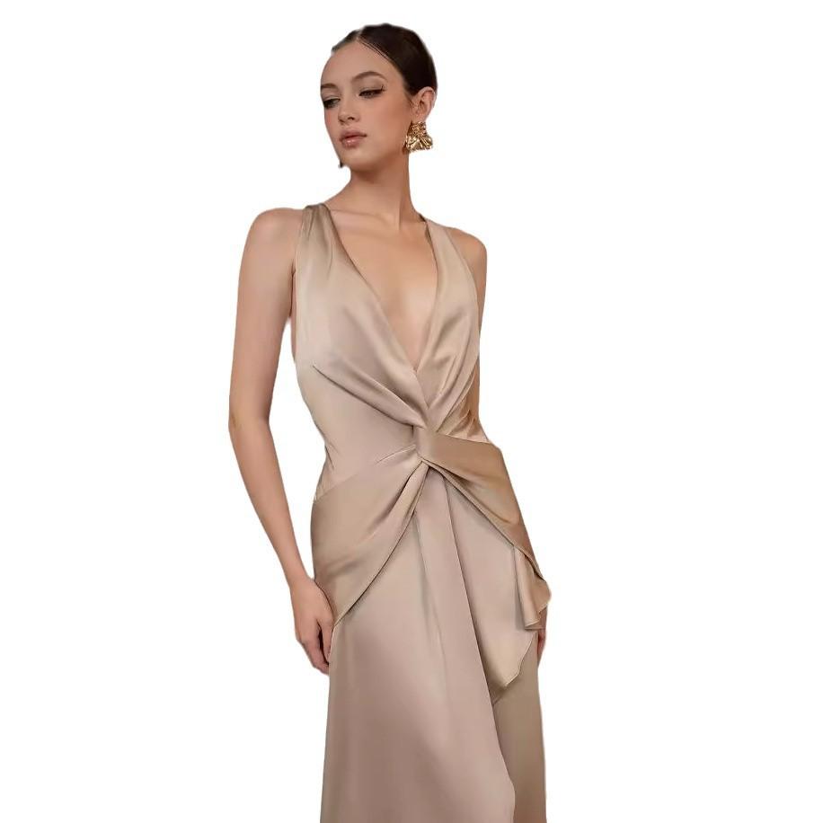 Premium neck evening dress new European and American v-neck sexy backless strap-up dress temperament long dress