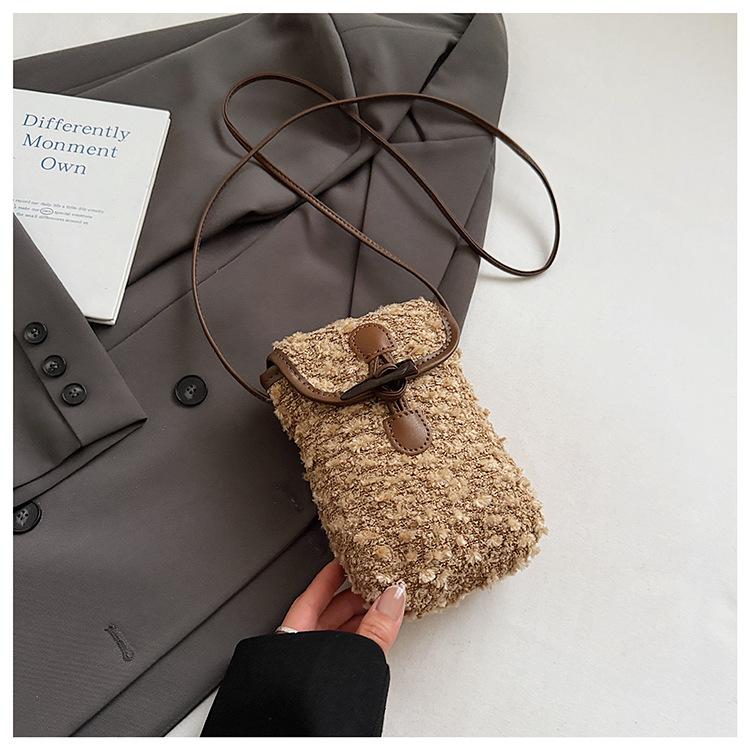 Corner Buckle Mobile Phone Bag 2025 New Fashion Popular Small Square Bag Mini Retro Plush Contrasting Color Shoulder Messenger Bag