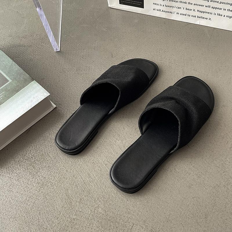 

Retro Shoes One-shoulder Slippers for Women New Soft-soled Beach Flat Sandals 35 чорний