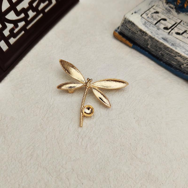 

Брошь И Цзань Стрекоза: Перегородчатая эмаль и филигрань из перламутра, идеальный аксессуар для ханьфу и ципао