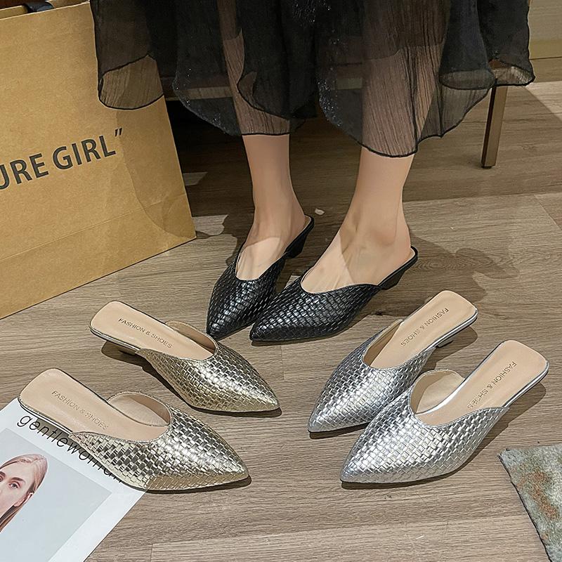 Fashion Women's Baotou Slippers Shoes Summer Beach Shoes for Women Pointed Toe Flat Bottom Ladies Sandals Fashion Baotou Slippers