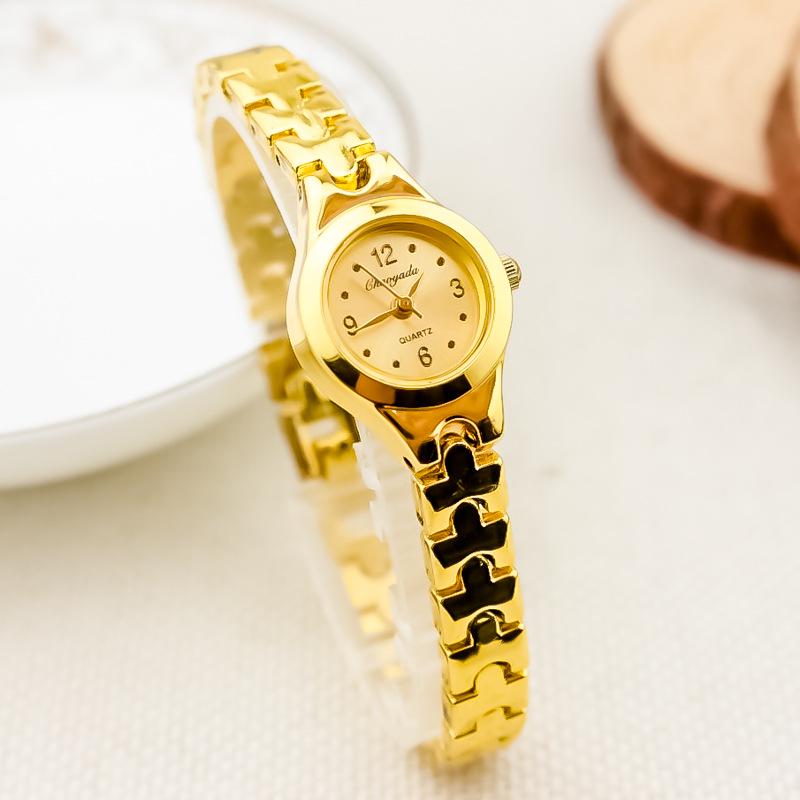Retro Gold Women's Watch: Simple Dial, Fashionable Bracelet Quartz Wristwatch