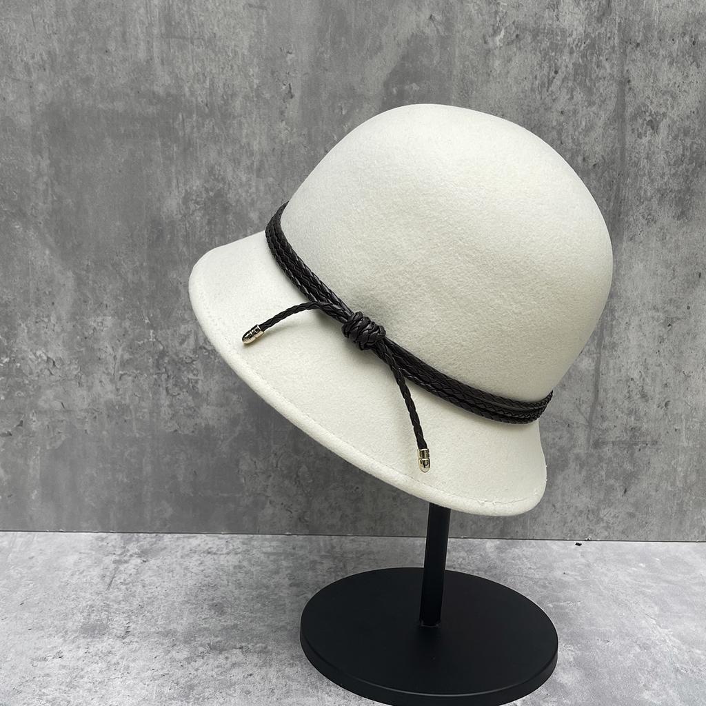 White Moonlight Wearing Australian Hair Top Hat Women'S French Hepburn Style Showing Face Small Wool Bucket Hat