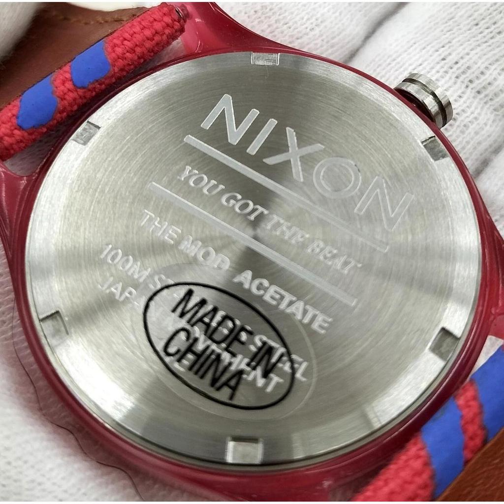 Used NIXON A402 200-00 Quartz Watch