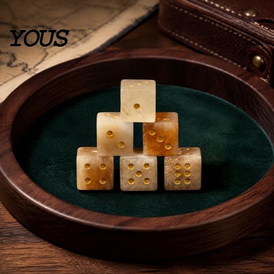 Dés Faits Main en Pierre Naturelle avec Points Dorés, Mini Dés en Cristal de Guérison Faux Sculptés pour Jeu, à 6 Faces pour Plateau de Jeu de Société Poli