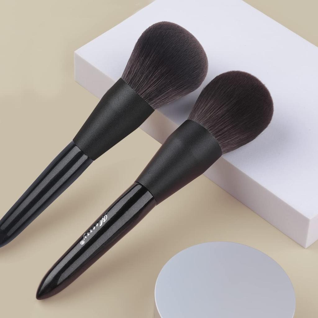 Powder loose powder cheek large makeup soft and gentle and comfortable on the skin brush, brush, brush, brush, silky,