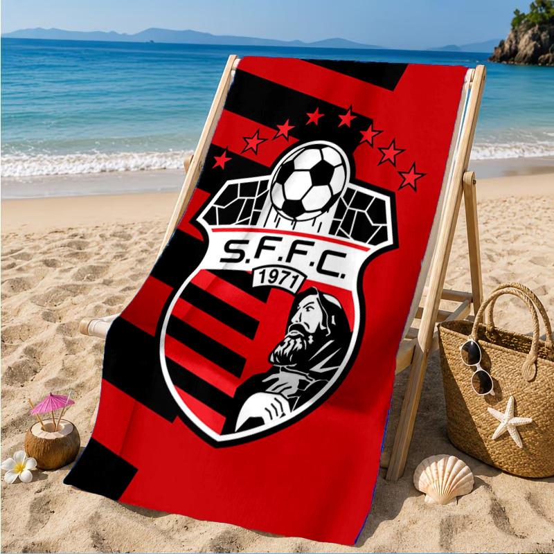 Soccer Team Crest Design Printed Microfiber Beach Towel, Soft And Absorbent, Quick-Dry, Ideal for Summer Travel, Beach Essential, Swimming Pool