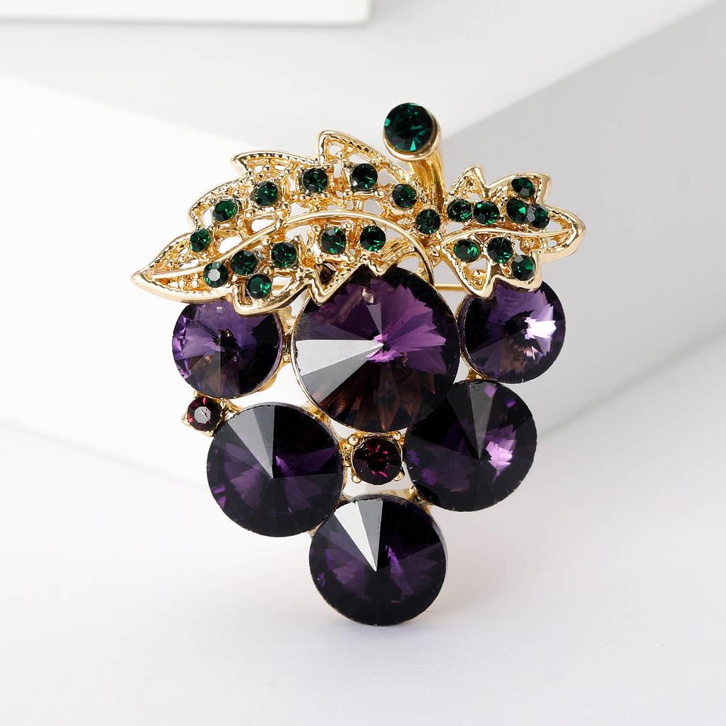 Fashion Rhinestone Grape Brooch Simple Vintage Fruit Styling Pin Women'S Dress Corsage Ornament