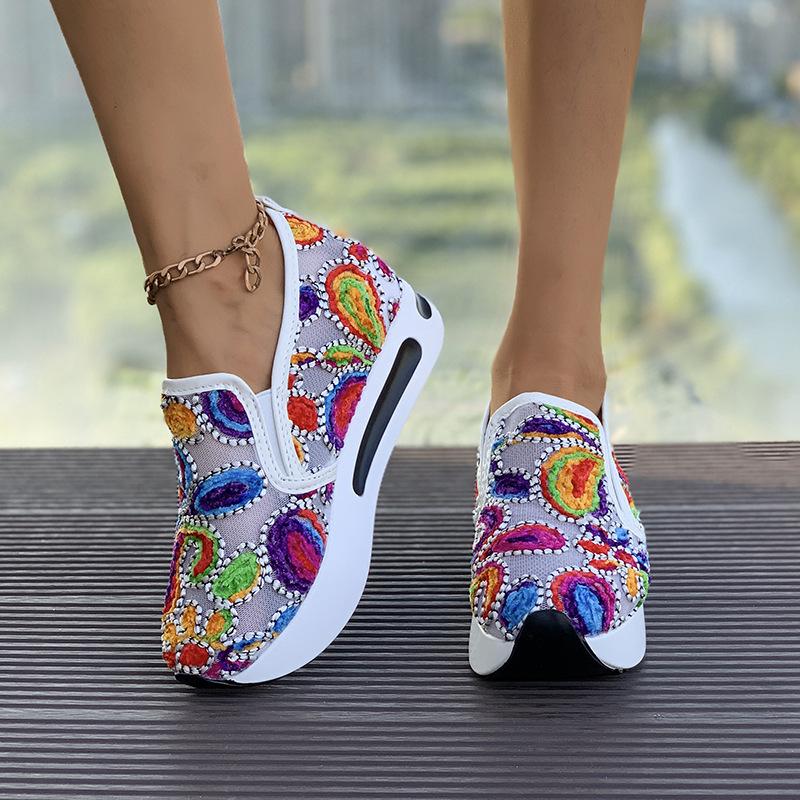 Fashion Designer Women Shoes Fashion Floral Pattern Embroidery Loafers Breathable Mesh Casual Shoes Wedge Platform Sneaker Zapatos Mujer