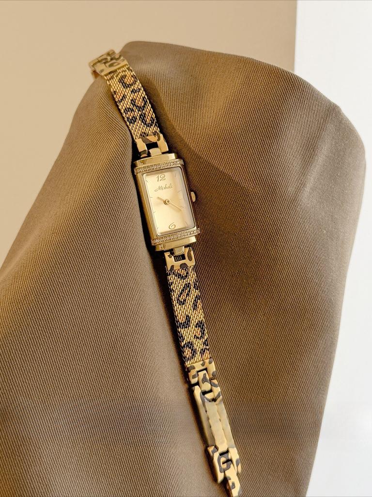 Neue Damenarmbanduhr mit Leopardenmuster-Armband Modisch und Trendig Hochwertiger Unisex-Stil Modell Exquisite Damenarmbanduhr.