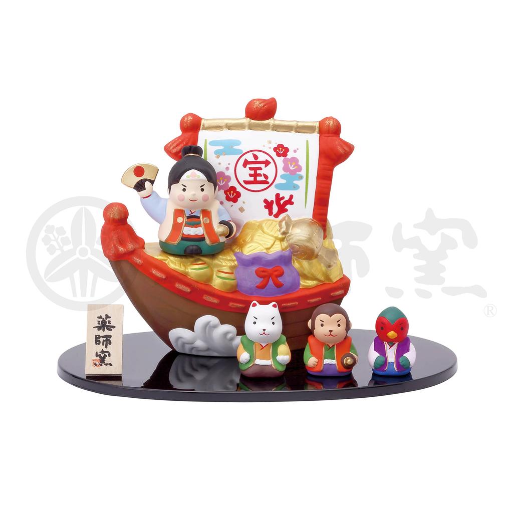 Yakushi Kiln May Doll, Boys' Festival, Nishikisai Treasure Ship Decoration (Momotaro)