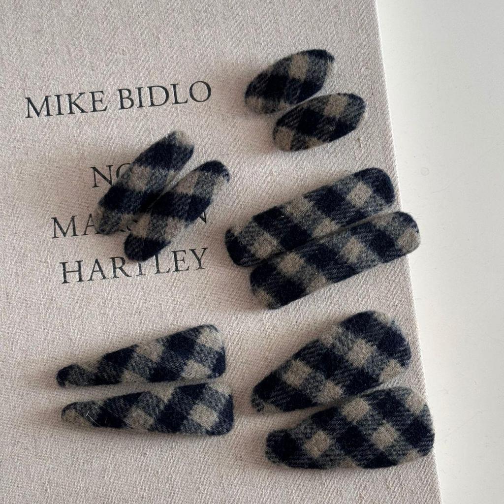 Elegant Retro Navy Plaid Fabric Hair Clip for Women - Autumn/Winter BB Side Hairpin Accessory