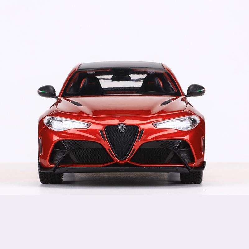 Burago 1:18 Alfa Romeo Giulia GTAm Open all doors Alloy Model Car