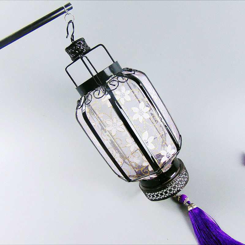 Hanfu Style Antique Handheld Lantern - Iron Art, Luminous Palace Lantern, Chinese Style Photography Prop, Flower Design