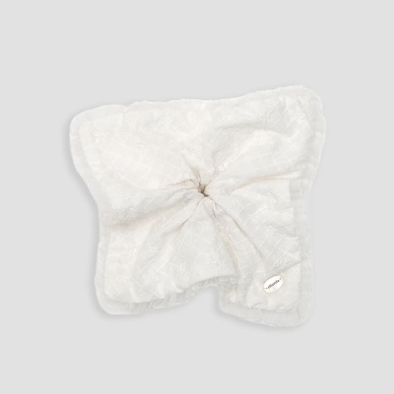 ROLAROLA SQUARE LACE SCRUNCHIE WHITE