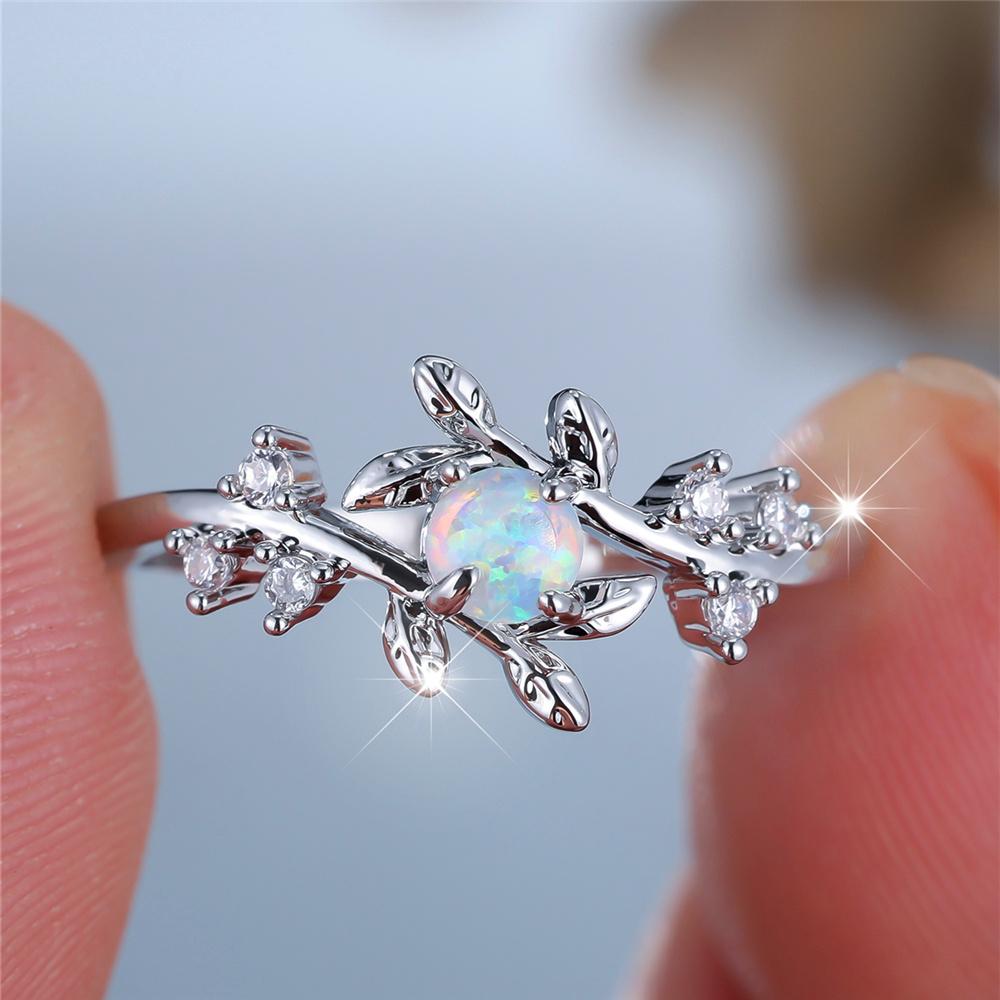 Charm Female White Fire Opal Stone Round Leaf Ring Silver Color Cute Gift Wedding Jewelry For Women