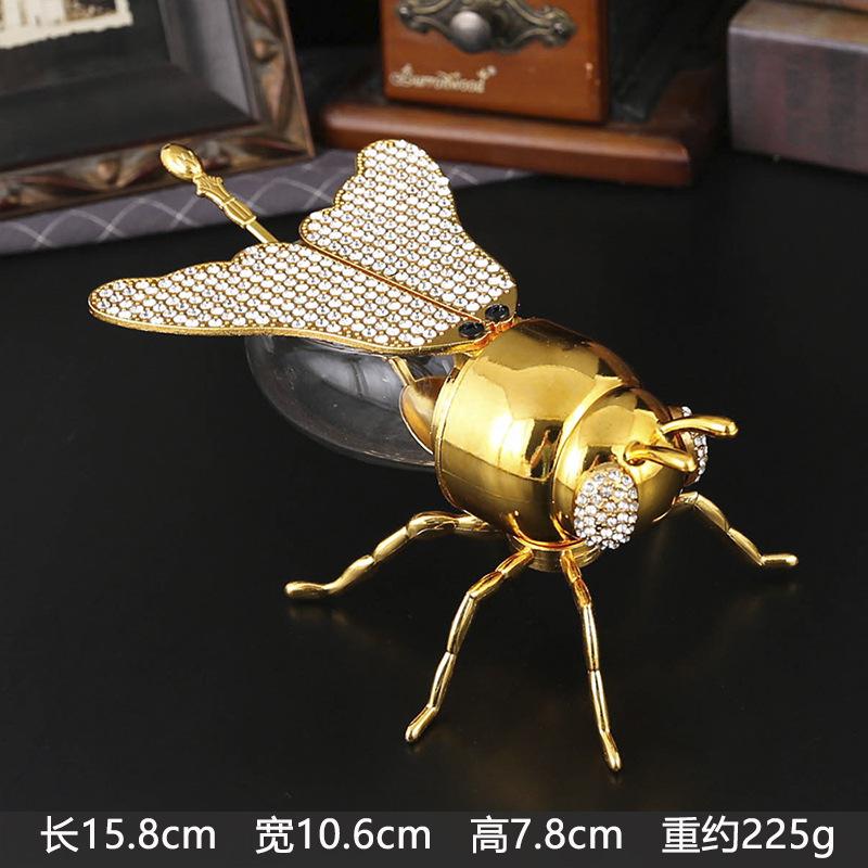 Luxury Golden Bee Shape Sugar Bowl With Spoon Vintage Metal Candy Jar Condiment Pot European Kitchen Tabletop Decor Gift