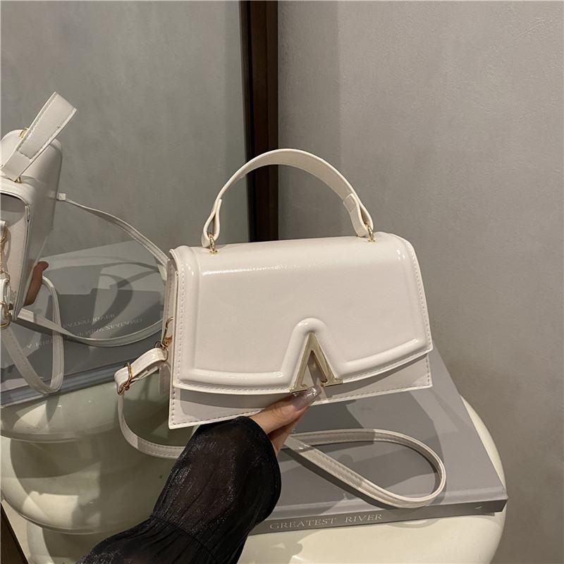 

Retro fashion shoulder bag spring and summer casual large capacity messenger bag candy color simple fashion handbag белый