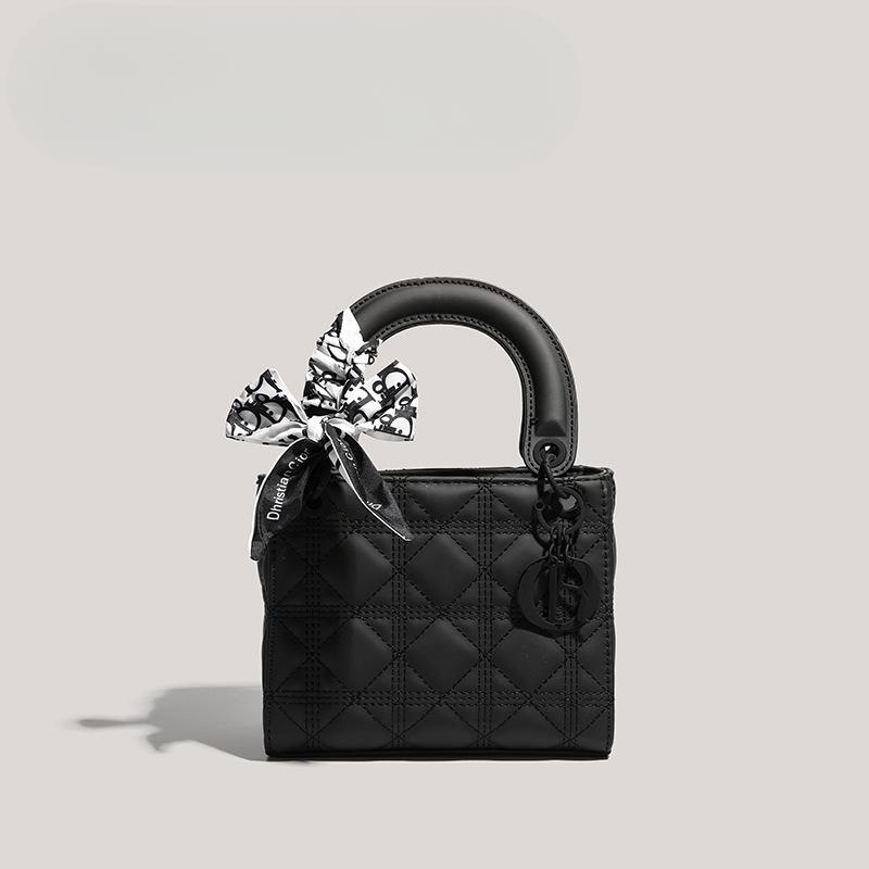 Vysoká úroveň vzhledu Matná vyšívací linka Diana Bag Módní kabelka All-in-one Módní kabelka přes rameno