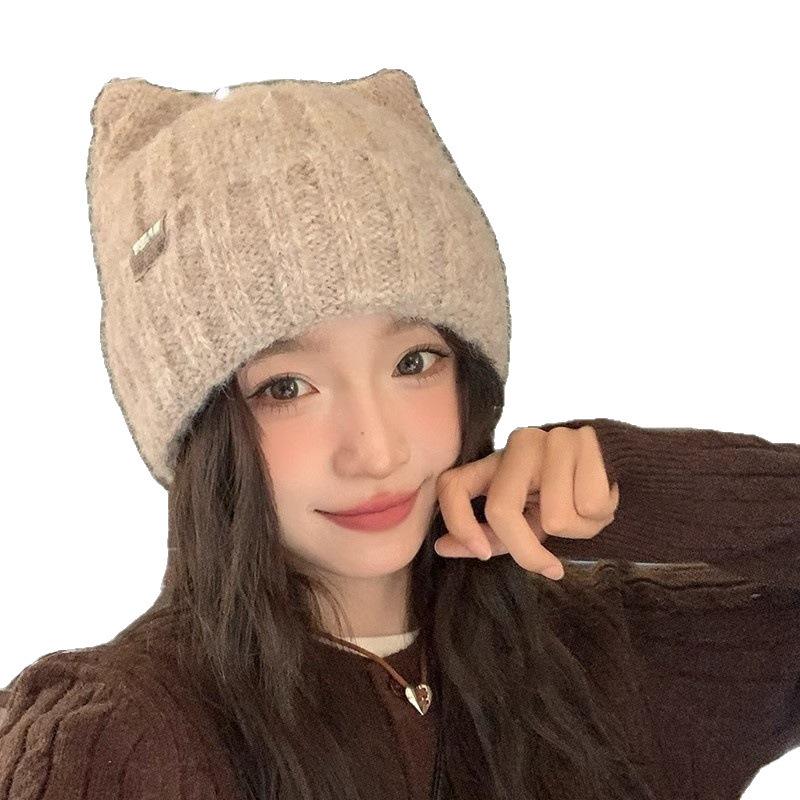 Nouveau bonnet tricoté à oreilles de chat pour l'automne et l'hiver, bonnet chaud en laine pour femme, met en valeur le visage, petits protège-oreilles, bonnet en laine polyvalent et mignon