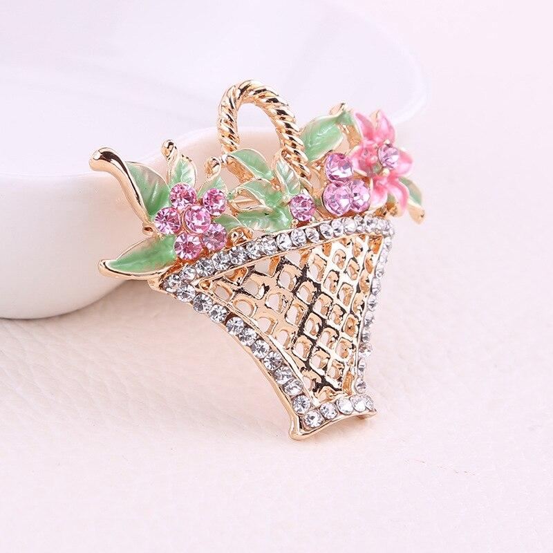 Blucome Hollow-out Diamond Flower Basket Brooch Color Retention Electroplating Brooch Fashion Pearl Clothing Wearing Pin