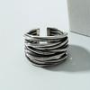 Anello aperto a più strati argentato vintage, Gioiello di moda unisex, Pezzo statement minimalista regolabile per uomo e donna