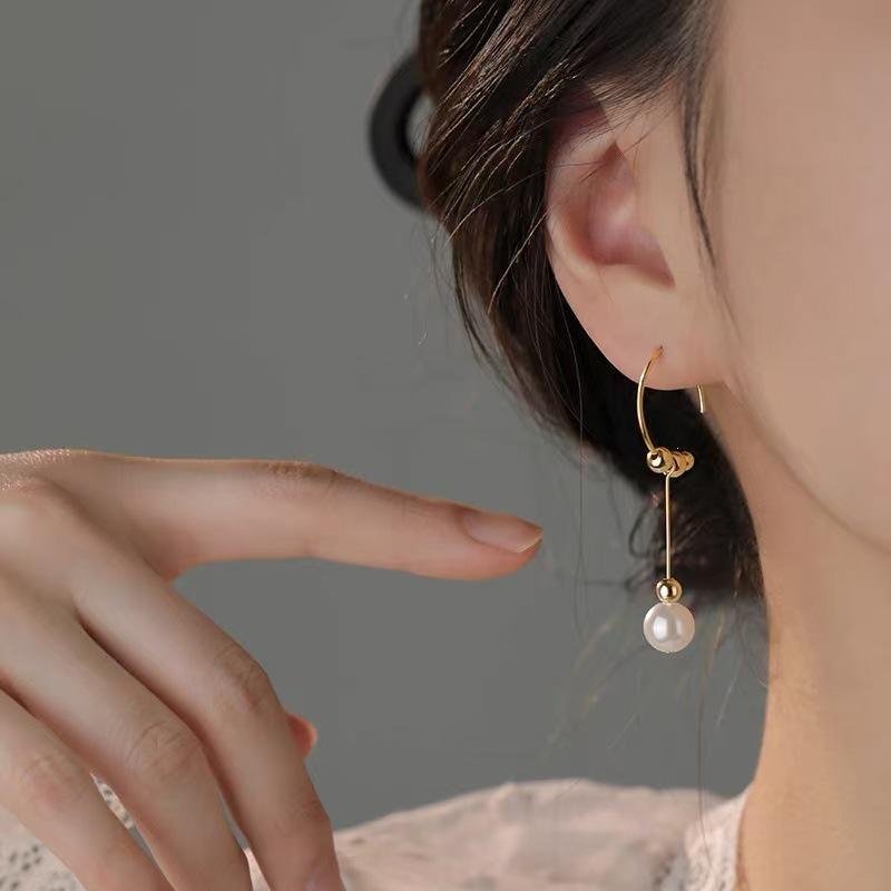 2025 High-End Niche Design Pearl Earrings: 925 Sterling Silver Studs for Women
