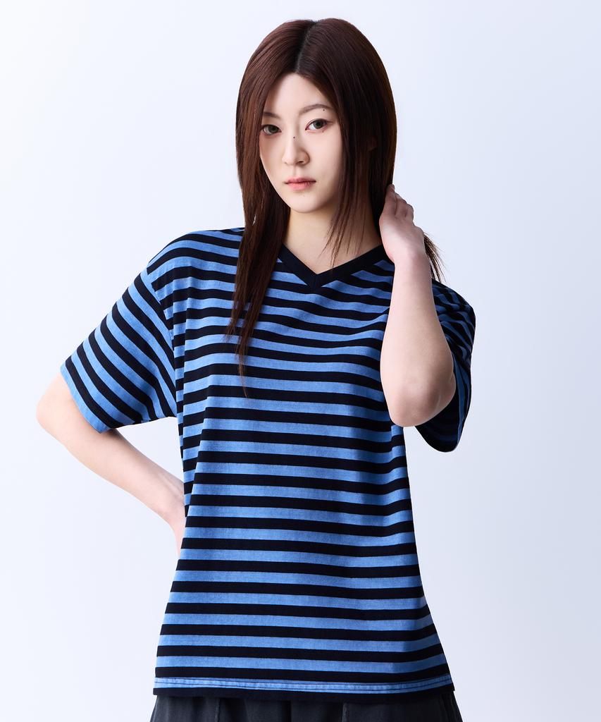 ADERNM Summer Daily Big Stripe Crop V-Neck T-Shirt Blue