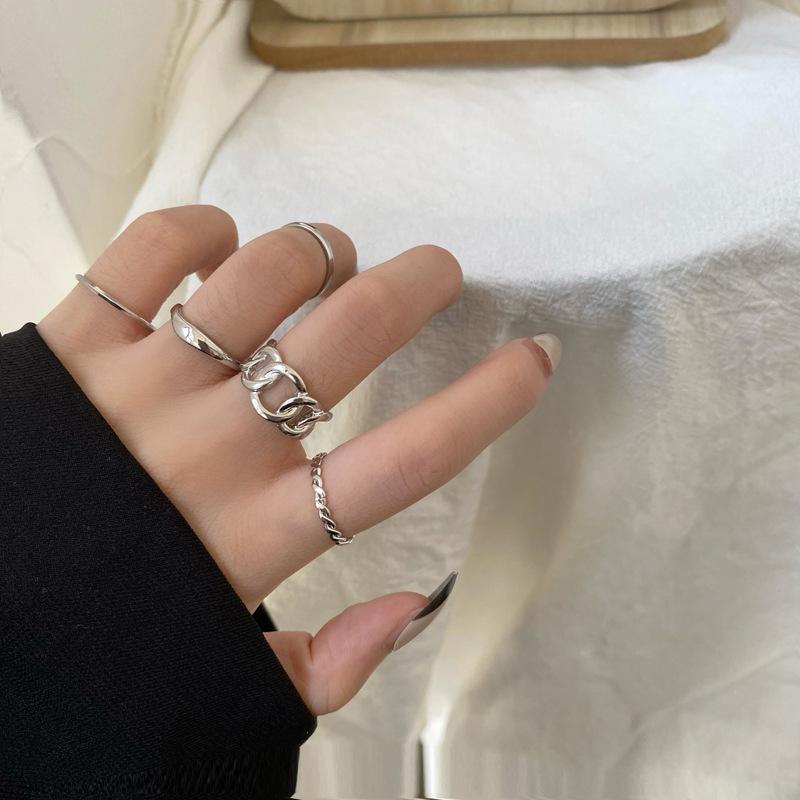 

5Pcs/Set Simple Design Hollow Vintage Rings For Women Metal Geometry Circular Punk Couple Rings Sets серебряный