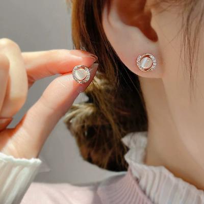 New Models, High-end Earrings Temperament Atmospheric Earclips Exquisite Earrings Women's Anti-allergic
