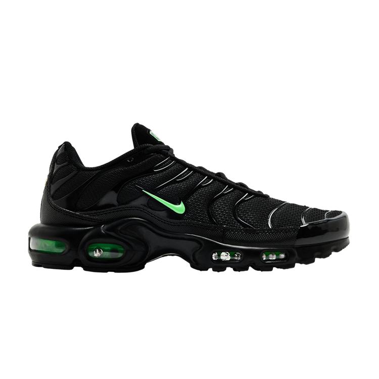 

Nike Air Max Plus Black Green Strike 40