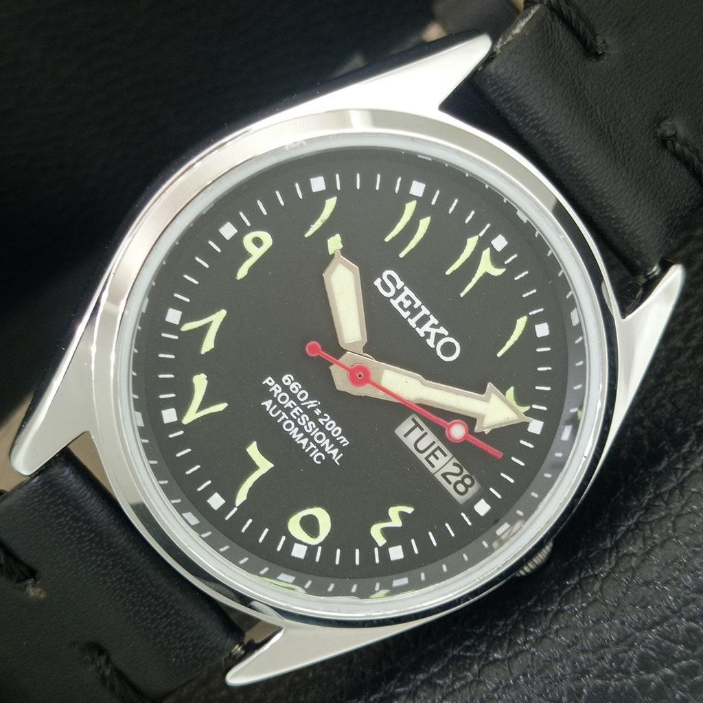 

JAPAN VINTAGE REFURBISHED SEIKO AUTOMATIC 6309A MENS BLACK DIAL WATCH a442747-1