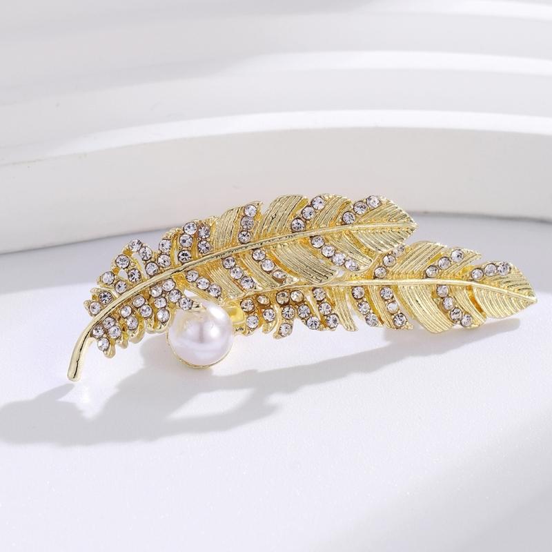 Unique Pearls And Feather Brooch Lightweight 7g Sturdy Zinc Alloy Material Lapel Pin For Daily Comfortable Wear