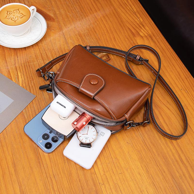 2025 Autumn and Winter New Foreign Style Small Square Bag Oil Wax Skin Multi-layer Retro Small Bag Crossbody Mobile Phone Bag Bag Bag