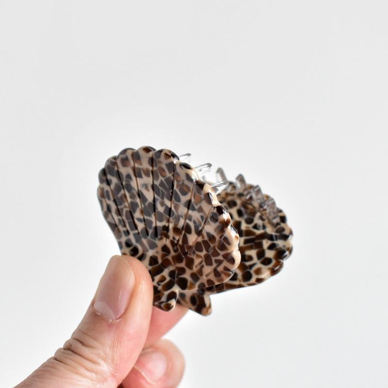 Unique Korean Hair Clips for Women Small Colorful Originality Shell Shape Hair Claws, Acetate Material Hair Accessories