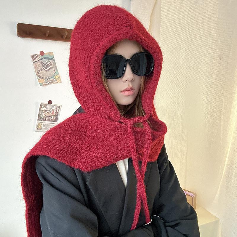 Luochi Women's Stylish Hooded Scarf: Warm, Neck-Protecting Knit for Autumn/Winter.