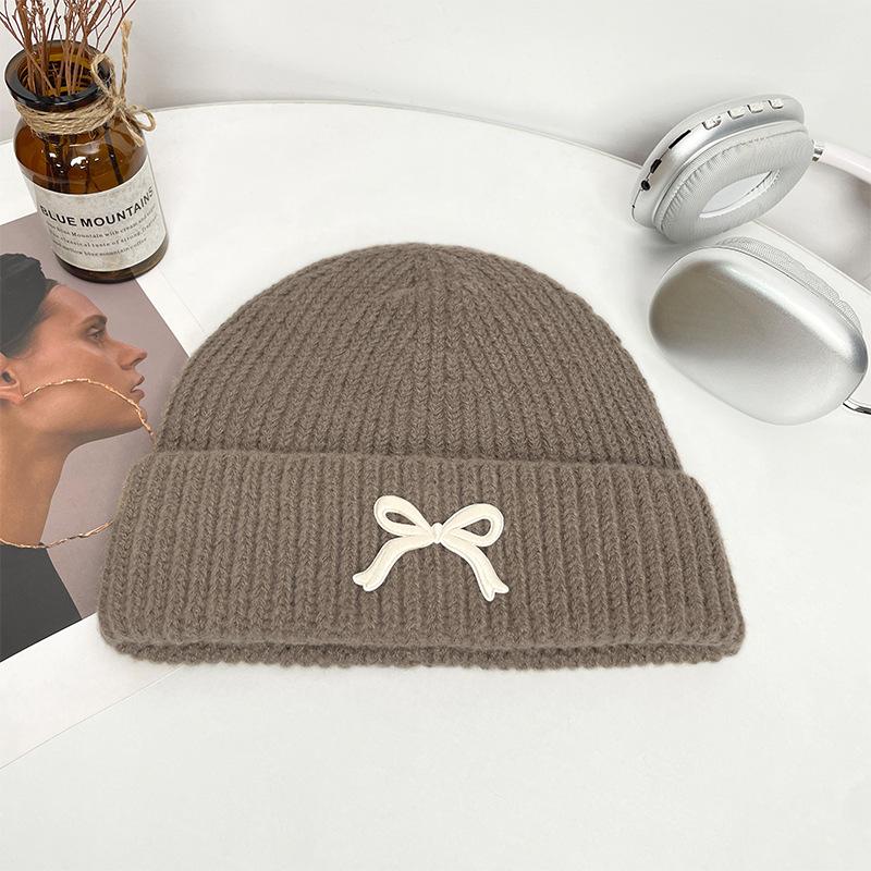 New Simple Letter Woolen Hat for Women in Autumn and Winter Warm Knitted Hat Outdoor Versatile Ear Protection Face Small Cold Hat for Men