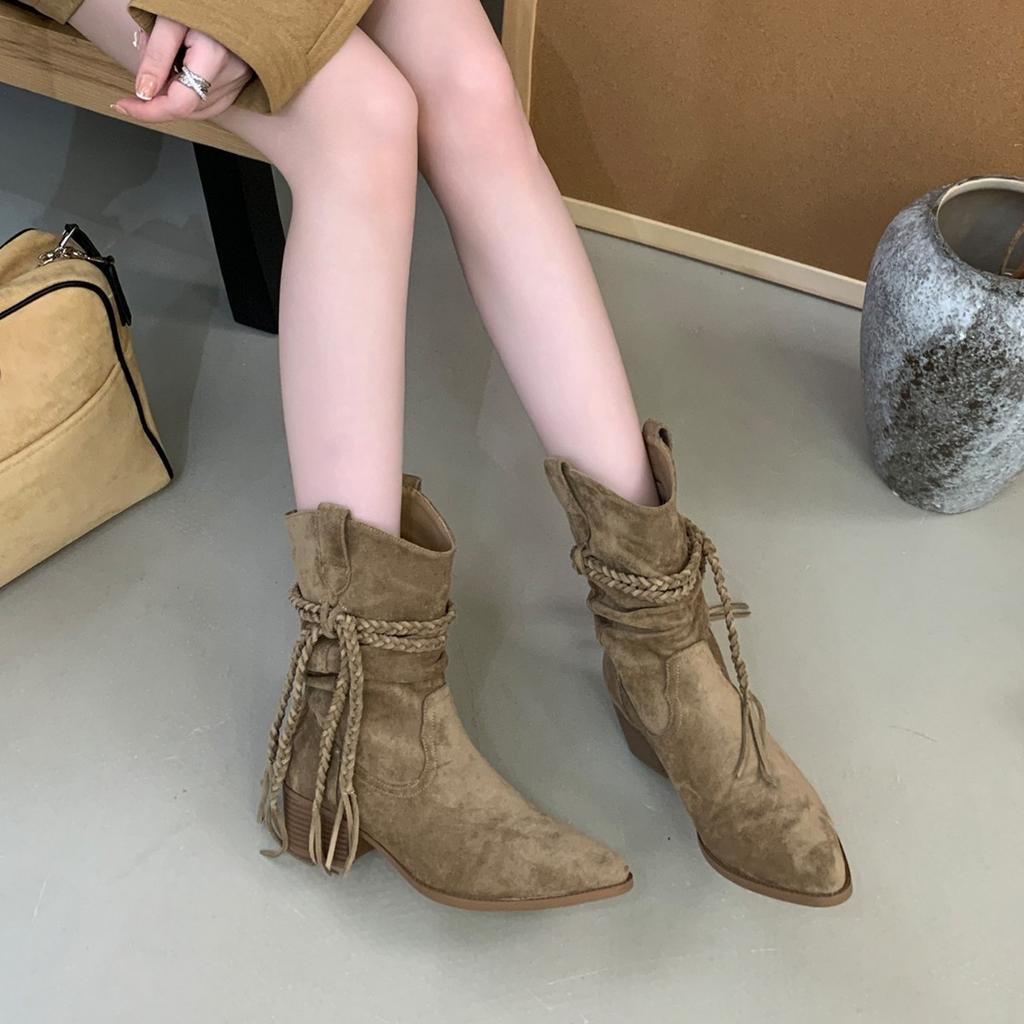 French retro brown short boots women's autumn and winter wasteland wind fringed V-mouth thin thick heel Maillard western cowboy boots