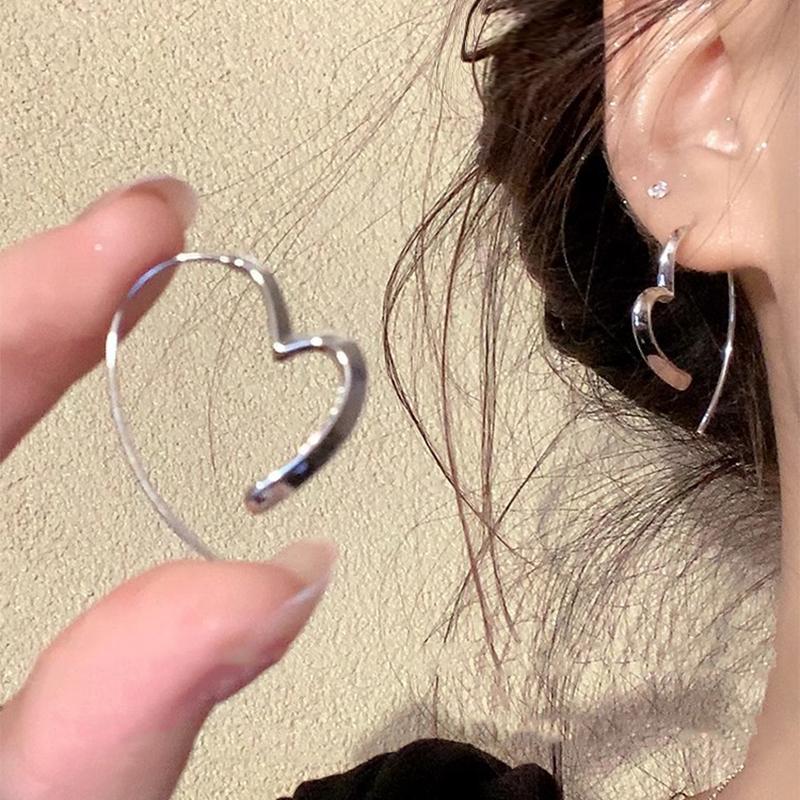 

Простые серьги-сердечки для женщин, девушек, сексуальные, модные, ювелирные изделия, подарок, вечеринка, свадьба, темпераментные, универсальные серьги-пусеты серебряный