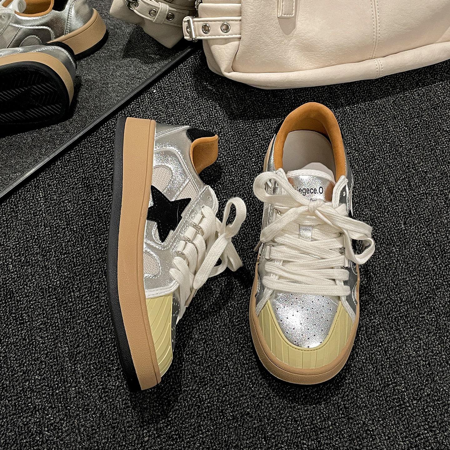 

Туфли на платформе с круглым носком в стиле Queen Fan, универсальные, белые, женские, новая коллекция осень 2025, увеличивающие рост, ретро, повседневные, туфли для скейтборда 40 серебряный