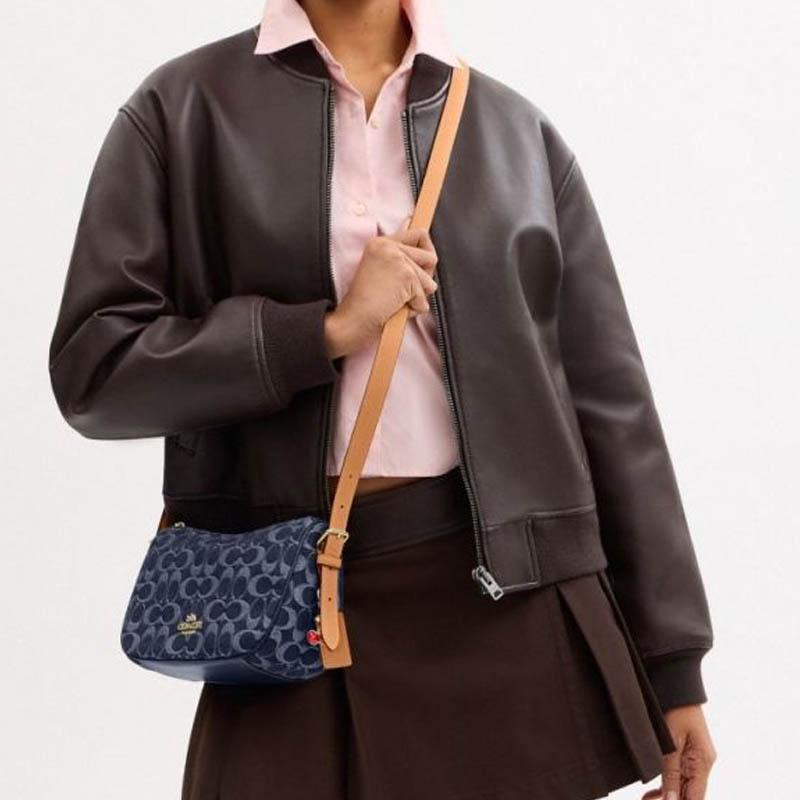 Coach Kailey 23 Monogramma Logo Metallico Chiusura con Cerniera Borsa a Spalla in Tessuto Media da Donna Blu Denim CY701-IMXIA