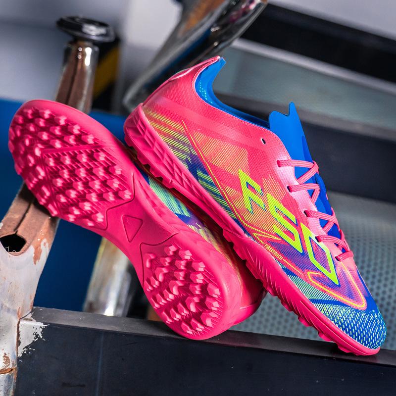 

Новые футбольные бутсы к Чемпионату мира бесшовные вязаные бутсы для футбола спортивная обувь для тренировок на газоне 2025 45